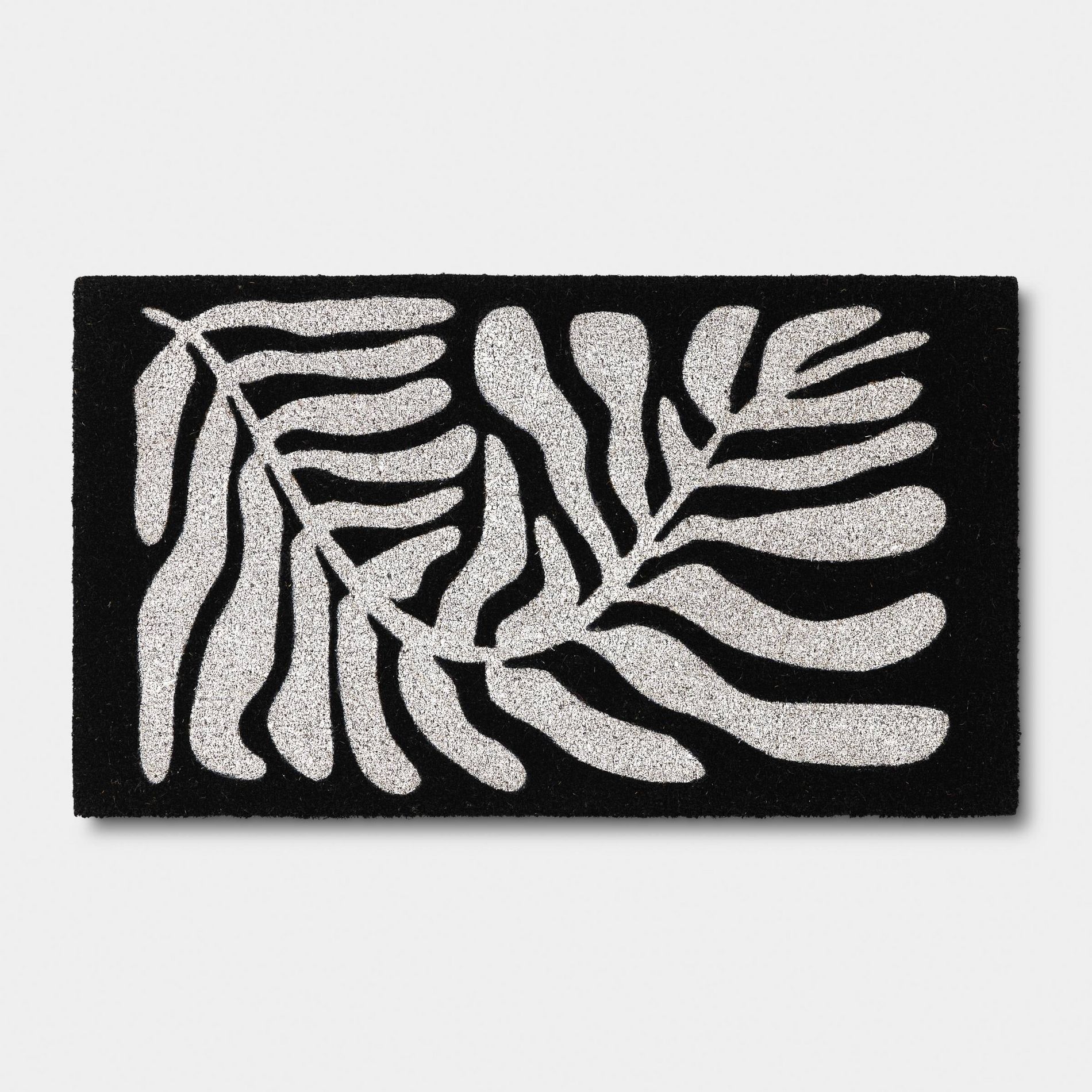 1'4"x2'4" Rectangle Outdoor Door Mat Fresh Black Ivory Leaf - Room Essentials™