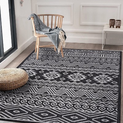 Black Geometric Flat Woven 8' x 10' Indoor/Outdoor Rug