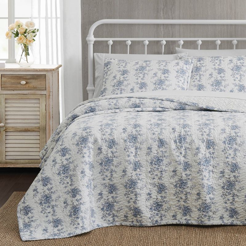 The Farmhouse by Rachel Ashwell British Rose Quilt Bedding Set White/Blue, 5 of 6