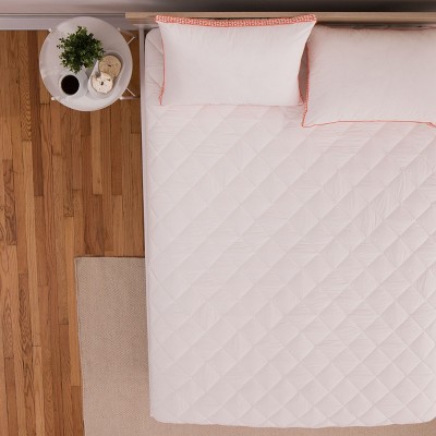 Queen Size White Down Alternative Waterproof Mattress Pad