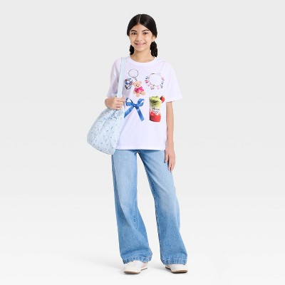 Scavenger Hunt Girls' Scavenger Hunt Charms and Matcha Short Sleeve Oversized Graphic T-Shirt - White S — фото 3