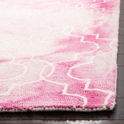 Rose and Ivory Hand-Tufted Wool Area Rug, 5' x 8'