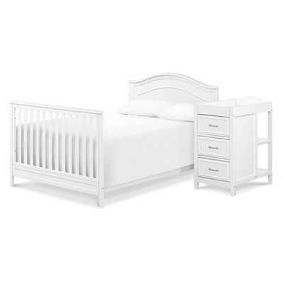 White 4-in-1 Convertible Crib and Changer with Storage