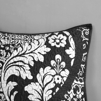 Black and White Cotton Reversible Full Quilt Set