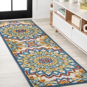 Flora Abstract Bold Mandala High-Low Indoor/Outdoor Area Rug - JONATHAN Y - 1 of 4