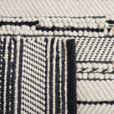 Natura Artisan-Crafted Black and Ivory Wool 4' x 6' Area Rug