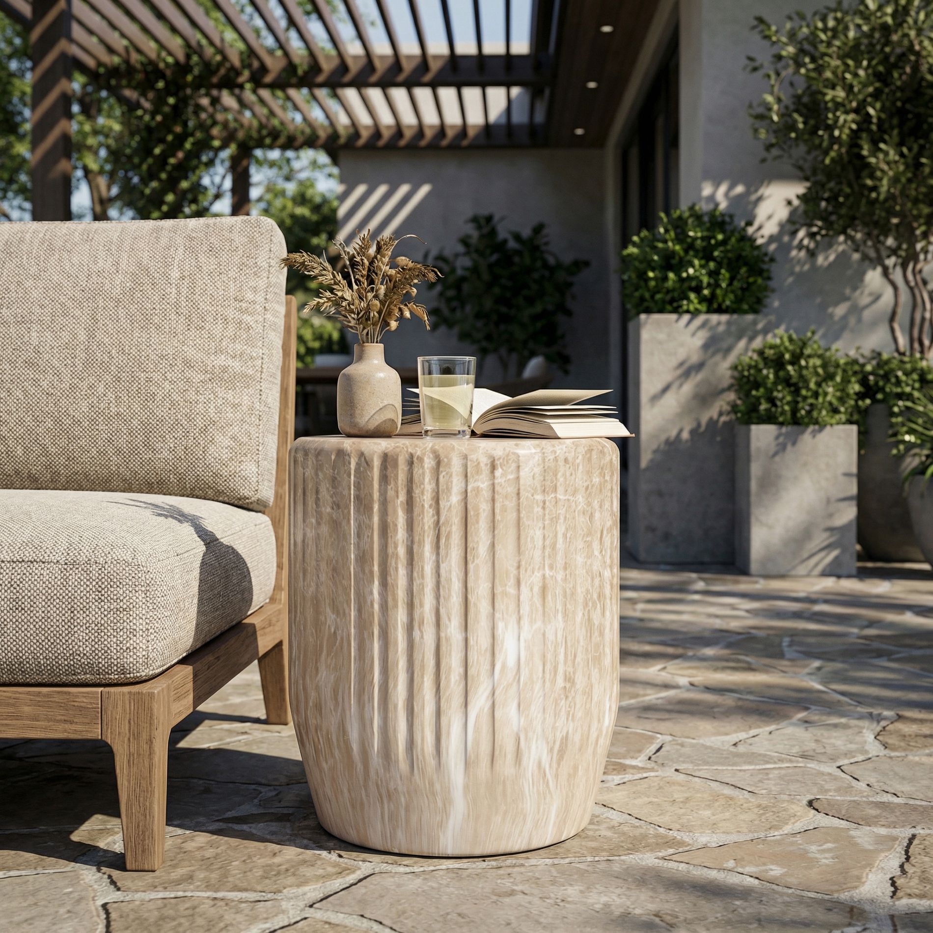 ModernLuxe Round Carved End Table Outdoor Lightweight Concrete Side Table, Faux Travertine Stone Fluted Accent Table, No Assembly Required, Gold