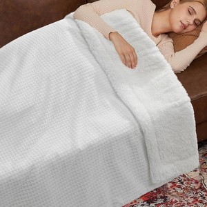 GustoWave Electric Waffle Fast Heating Flannel Blanket, White for Best Gift - 1 of 4