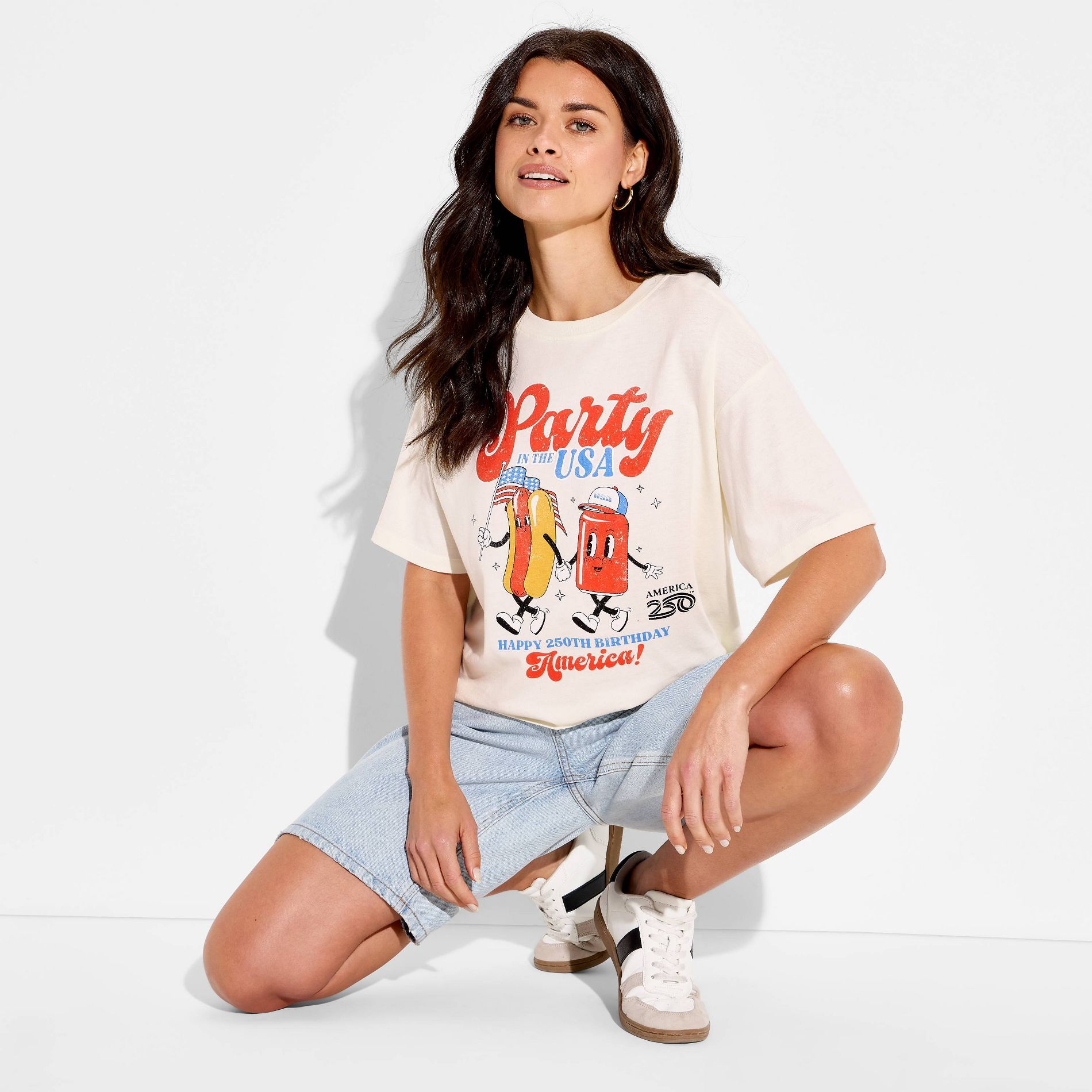 Women's Party in the USA OS Short Sleeve Graphic T-Shirt - Off-White