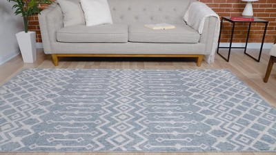 Ivory Round Trellis Stain-Resistant Synthetic Area Rug