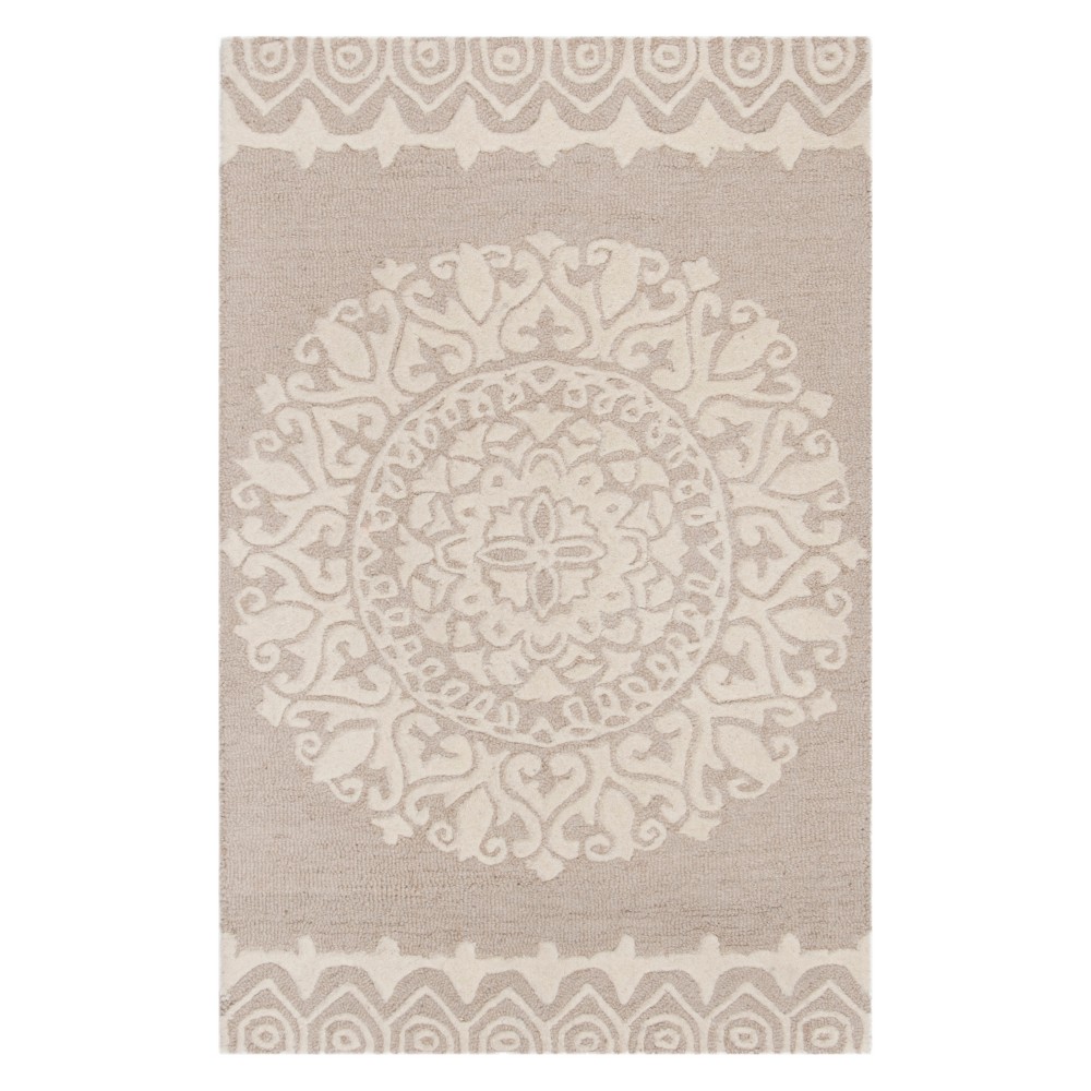 2'6inx4' Medallion Accent Rug Beige/Ivory - Safavieh