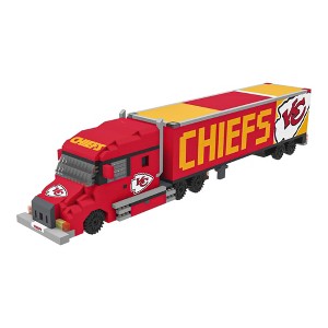 Forever Collectibles Kansas City Chiefs NFL BRXLZ Team Truck 1396