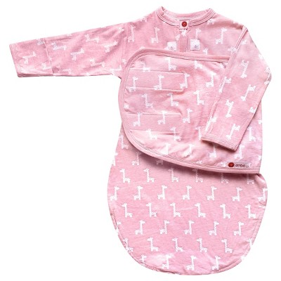 Image of embé Starter Long Sleeve Swaddle Wrap with Fold Over Mitts - Pink Giraffe