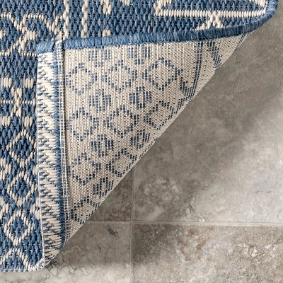 Coastal Charm Blue Synthetic 3' 9" x 5' 7" Indoor/Outdoor Area Rug