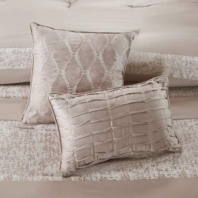 King White Microfiber 7-Piece Jacquard Bedspread Set
