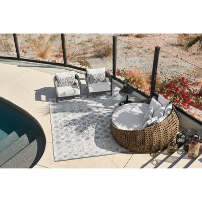 Gray and White Geometric Handwoven Area Rug 8'9" x 11'9"