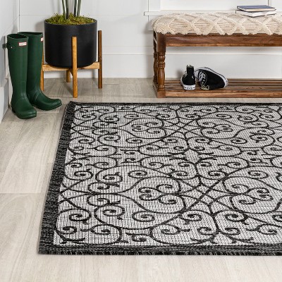 Boho-Chic Spanish Filigree Light Gray & Black 9'x12' Outdoor Rug