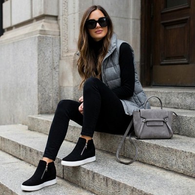 Женские кроссовки CUSHIONAIRE Hart Womens Casual Shoes with Dual Zippers- Lightweight Hidden Wedge Fashion Sneakers for Women, Black 5 — фото 4