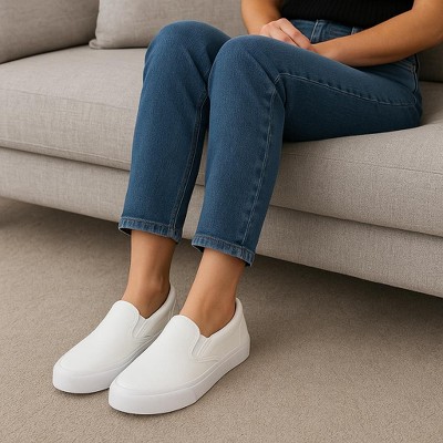 Женские кроссовки CUSHIONAIRE Ferris Fashion Slip On Sneakers for Women – Laceless Everyday Casual Womens Shoes with Cushioned Insole and Flexible Sole White 8 — фото 8