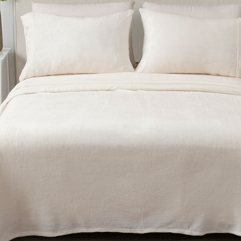 Great Bay Home Solid Velvet Plush Warm and Cozy Fleece Sheet Set, 1 of 9