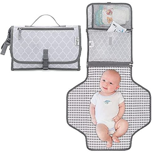  Ubbi On-the-Go Changing Mat with Carrying Bag, Soft and  Comfortable Diaper Bag Accessory Must Have for Newborns, Easy to Clean,  Portable Changing Pad, Gray : Baby