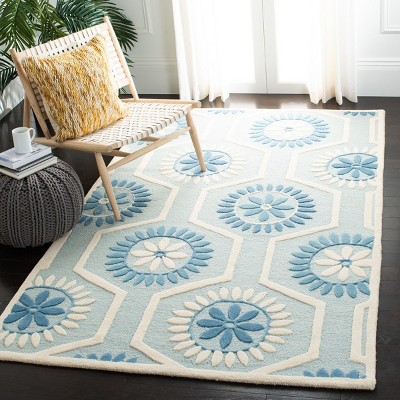Hand-Tufted Elegance Blue & Ivory Wool Area Rug, 4' x 6'