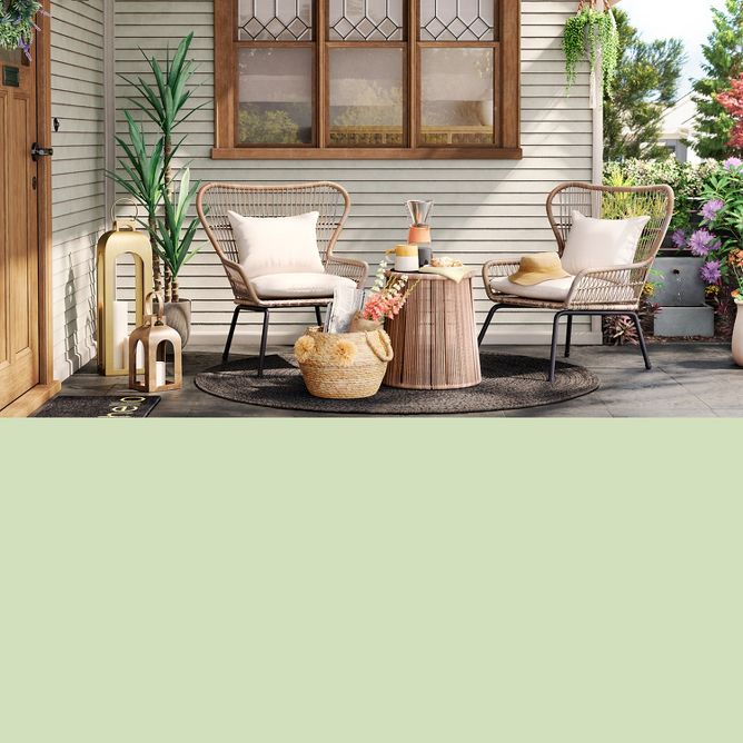 Front porch ideas
Easily transform your entrance into a breakfast nook with a cozy conversation set & welcoming decor.