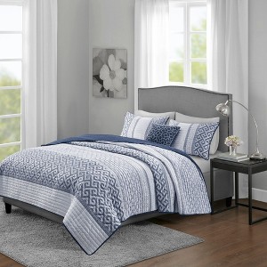 Sapphtopaz Bedding Quilt Set Jacquard Geometric Pattern and Solid Colors Reversible Quilt Set with Throw Pillow 4 Piece - 1 of 4