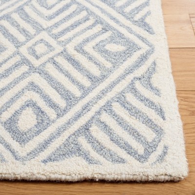 Hand-Tufted Artisan Gray Wool Rectangular Rug
