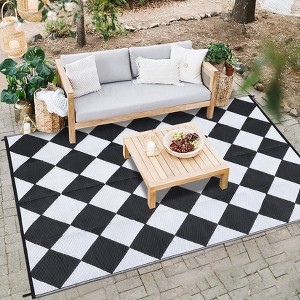 Outdoor Rug for Backyard Modern Checkered Rug Stain-Resistant Non-Slip Balcony Carpet - 1 of 4