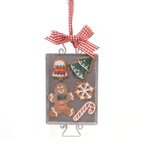 Gingerbread with Metal Pan Ornament