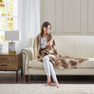 Vynxaria Oversized Faux Fur Throw - Luxurious Marble Print & Soft Comfort - 1 of 4