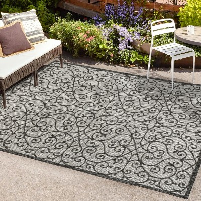 Boho-Chic Spanish Filigree Light Gray & Black 9'x12' Outdoor Rug