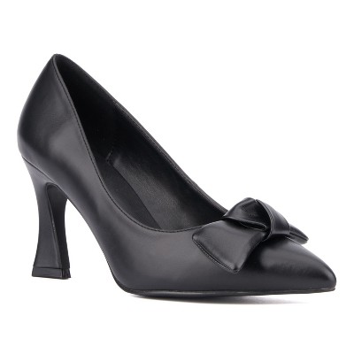 Torgeis Women's Tamrina Flared Heels