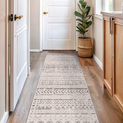 Gray Geometric Distressed Bohemian Runner Rug