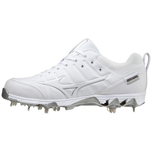 Soccer cleats cheap with metal spikes