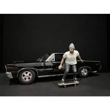Skateboarder Figurine II for 1/24 Scale Models by American Diorama