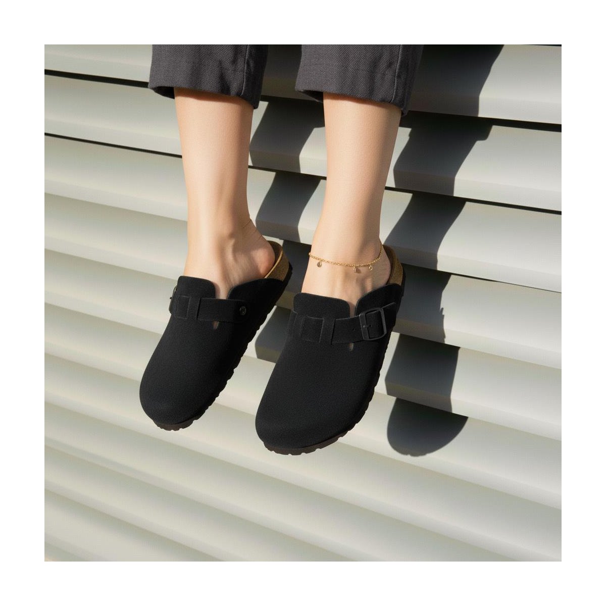 Женские сабо CUSHIONAIRE Hana - Genuine Leather Suede Classic Clog Womens Shoes - Slip On Mule Comfortable Shoes for Women, Black 8 — фото 5