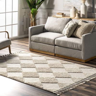 Beige Diamond Pattern 8' x 10' Synthetic Area Rug