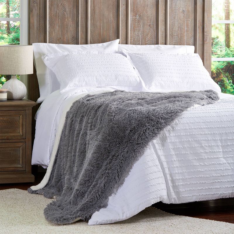 60"x70" Faux Fur Throw Blanket - Yorkshire Home, 4 of 5