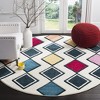 Hollywood HLW704 Machine Made Rug - Safavieh - 2 of 3