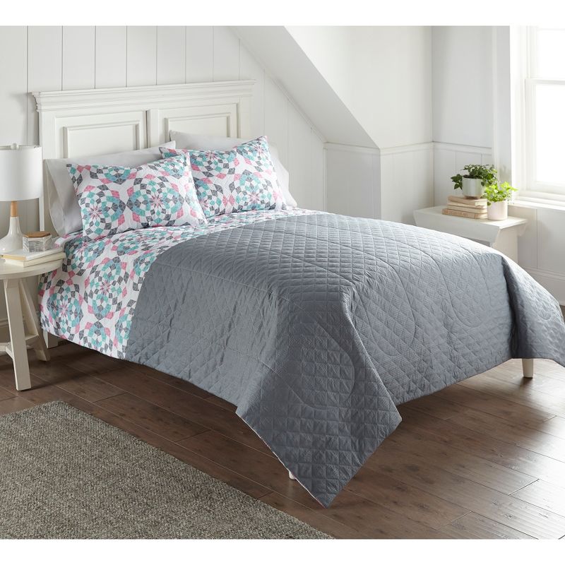 Seersucker 6-in-1 Premium Quilt Set by Shavel Home Products, 5 of 8