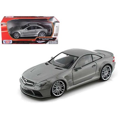 Mercedes SL65 AMG Black Series (R230) Grey 1/18 Diecast Model Car by Motormax