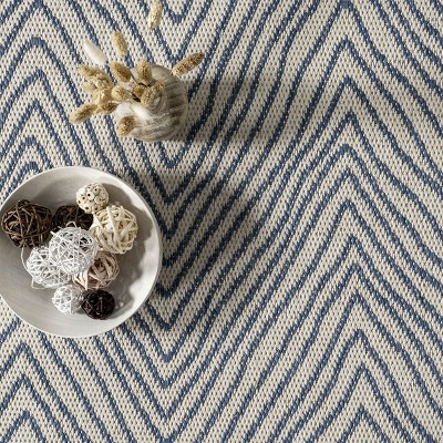 Chevron Waves Blue Synthetic Indoor/Outdoor Rug, 5'3" x 7'6"