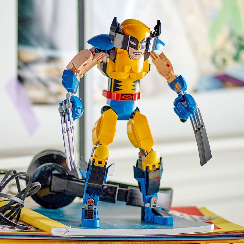 LEGO Marvel Wolverine Construction Figure Playset 76257, 5 of 8
