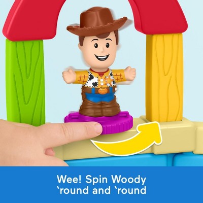 Детские куклы Unique Industries Fisher-Price Little People Toddler Toy Disney & Pixar Toy Story Andy's Room Playset with Woody Figure & RC Vehicle, Ages 18+ Months — фото 5