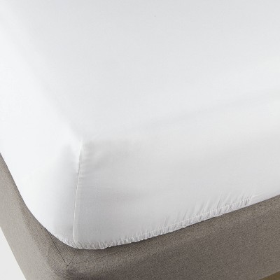 target white fitted sheet