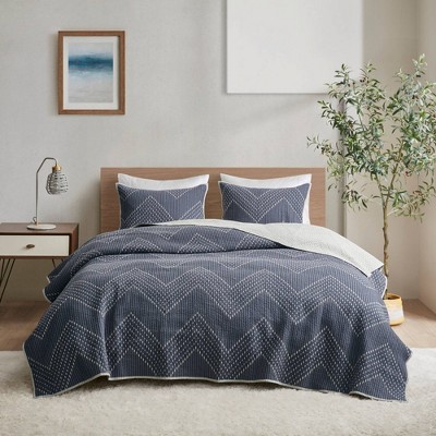 Full Gray Cotton Reversible Chevron Quilt Set
