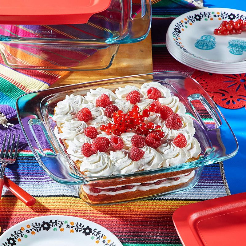 Pyrex Easy Grab 4-Piece Glass Baking Dish Set with Lids, 2-Qt Glass Bakeware Set, 3 of 7