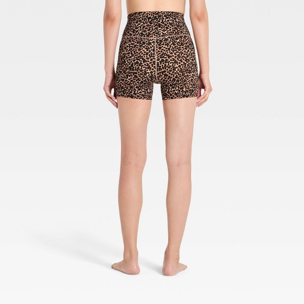 Shorts de Ciclismo Suaves de Tiro Ultra Alto para Mujer 4" - All In Motion™ 2